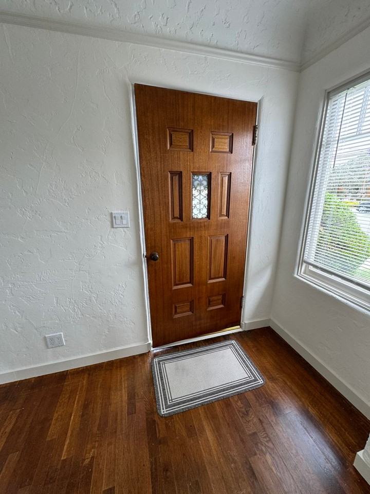 401 Willow St - Photo 3 of 13