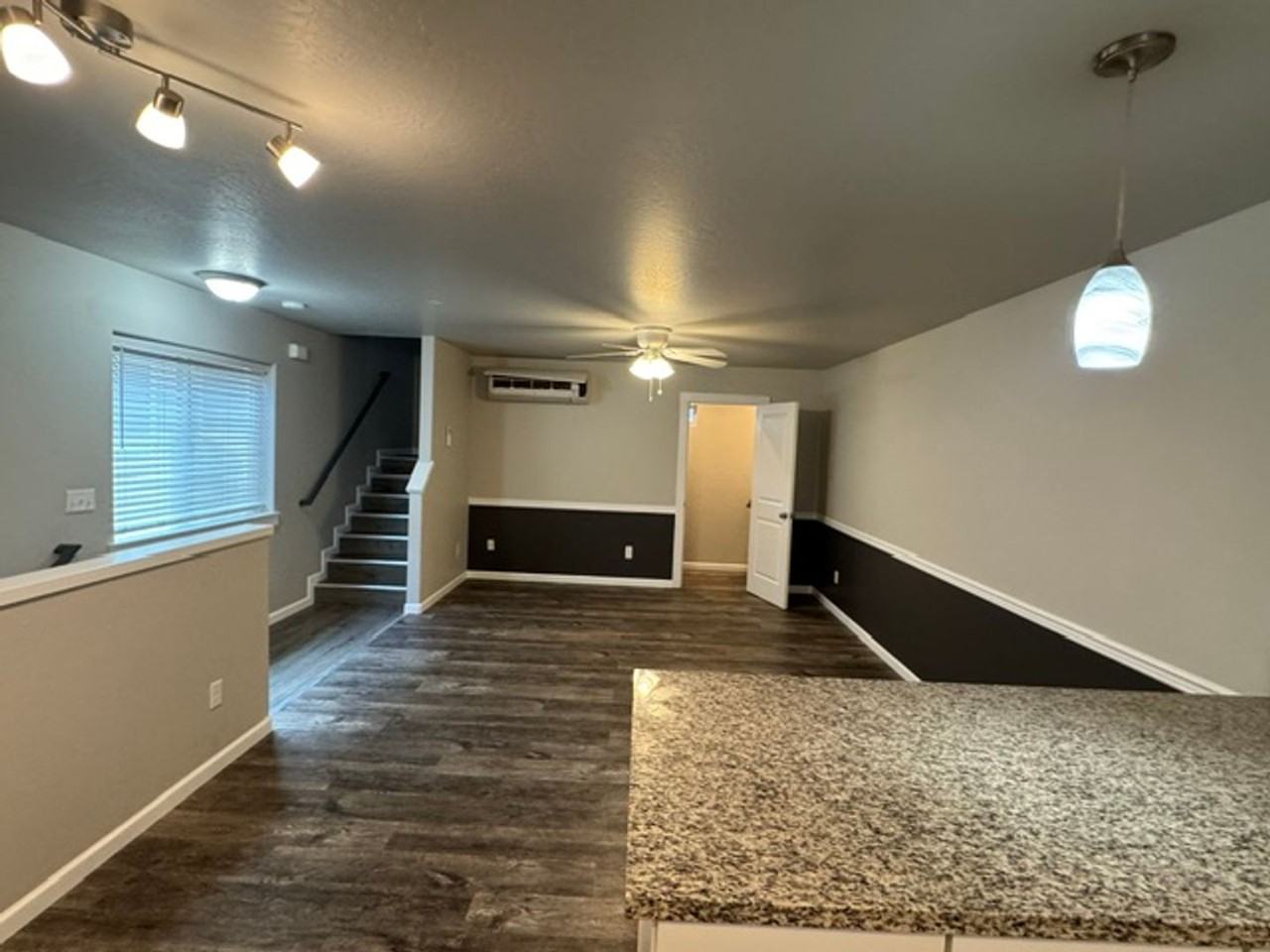 7833 Jacqueline Way - Photo 4 of 21
