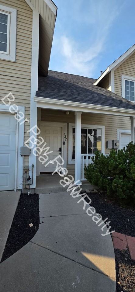 322 Hacienda Ct - Photo 2 of 20