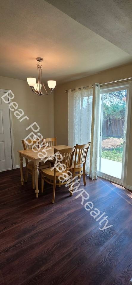 322 Hacienda Ct - Photo 6 of 20