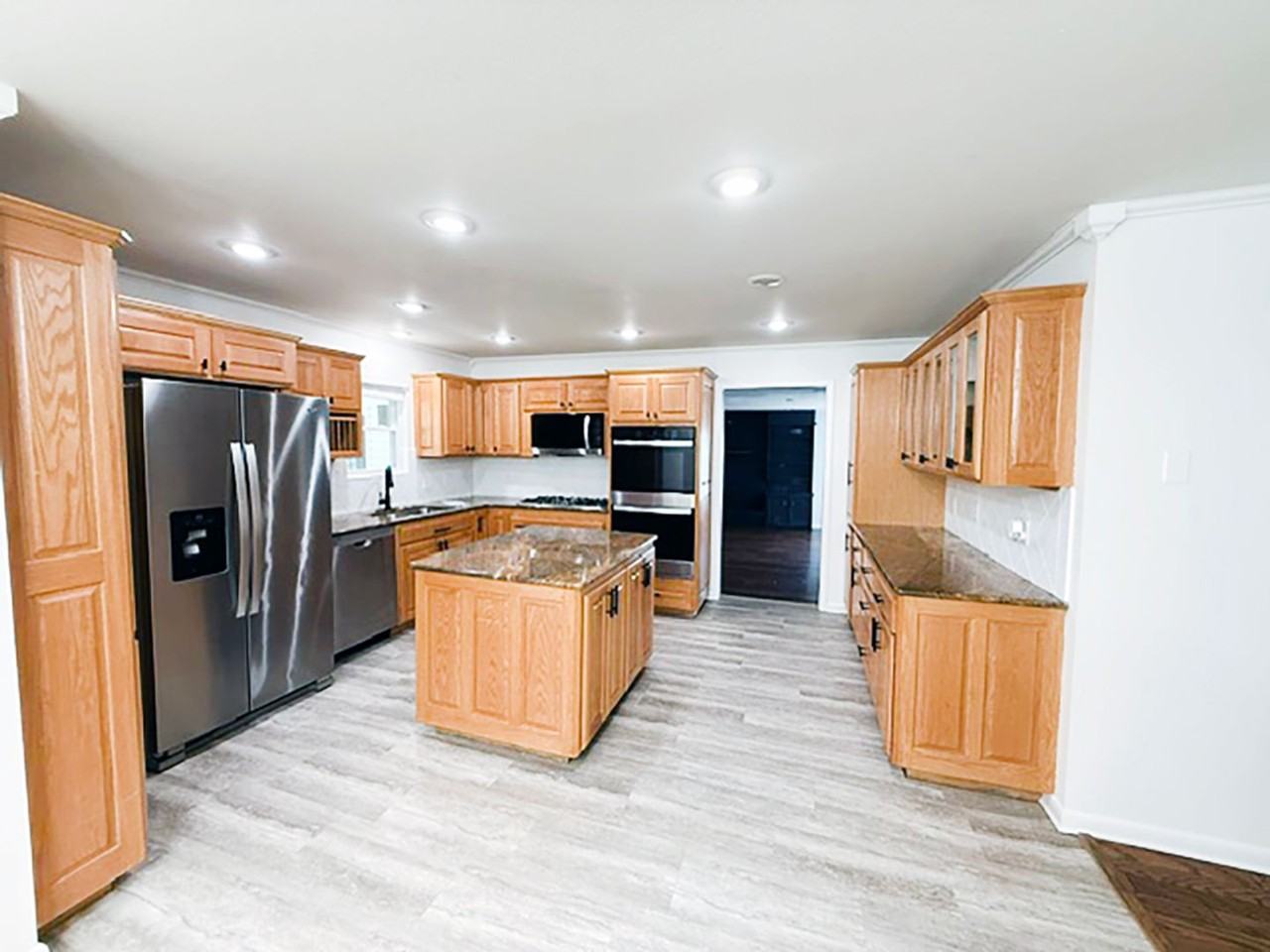 412 A Ave - Photo 4 of 23