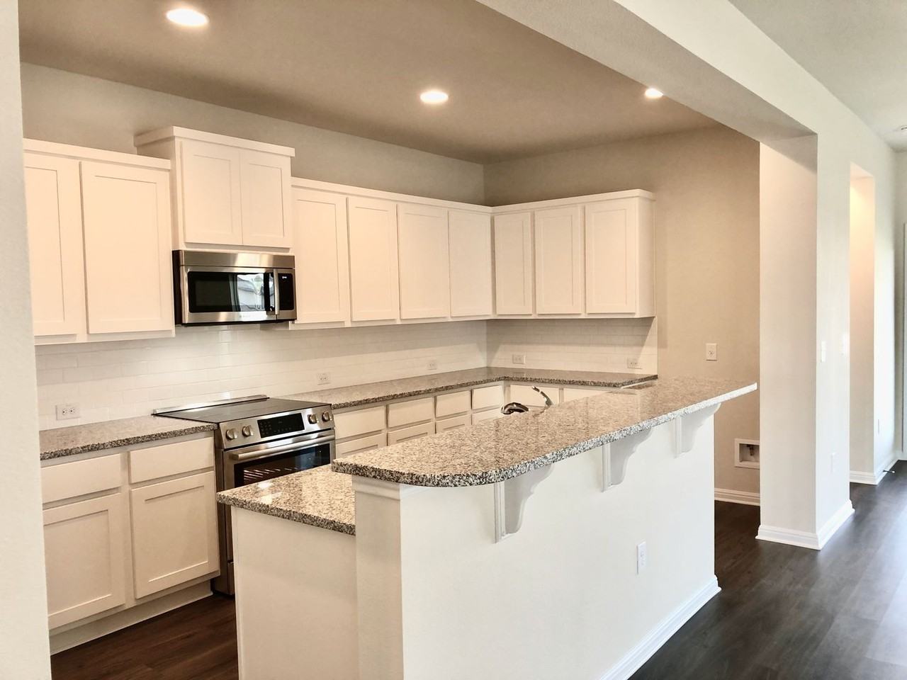 9912 Dalliance Ln - Photo 4 of 38