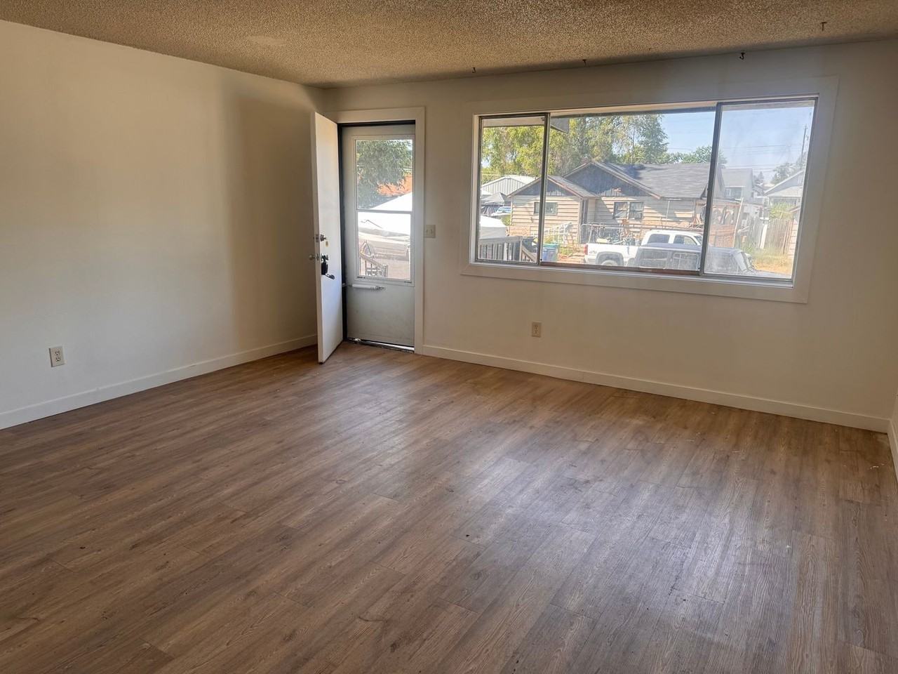 1228 E North Ave - Photo 2 of 10