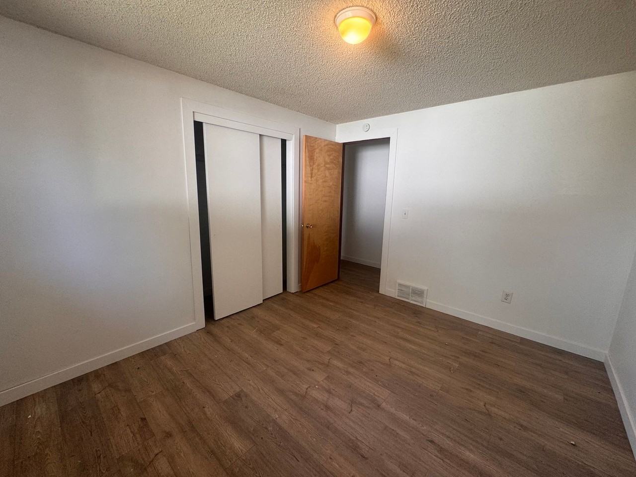 1228 E North Ave - Photo 6 of 10