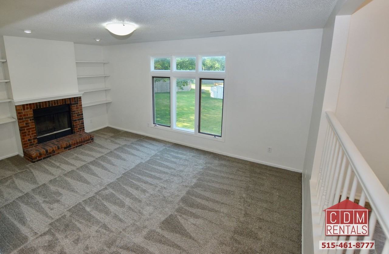 632 53rd St - Photo 4 of 18
