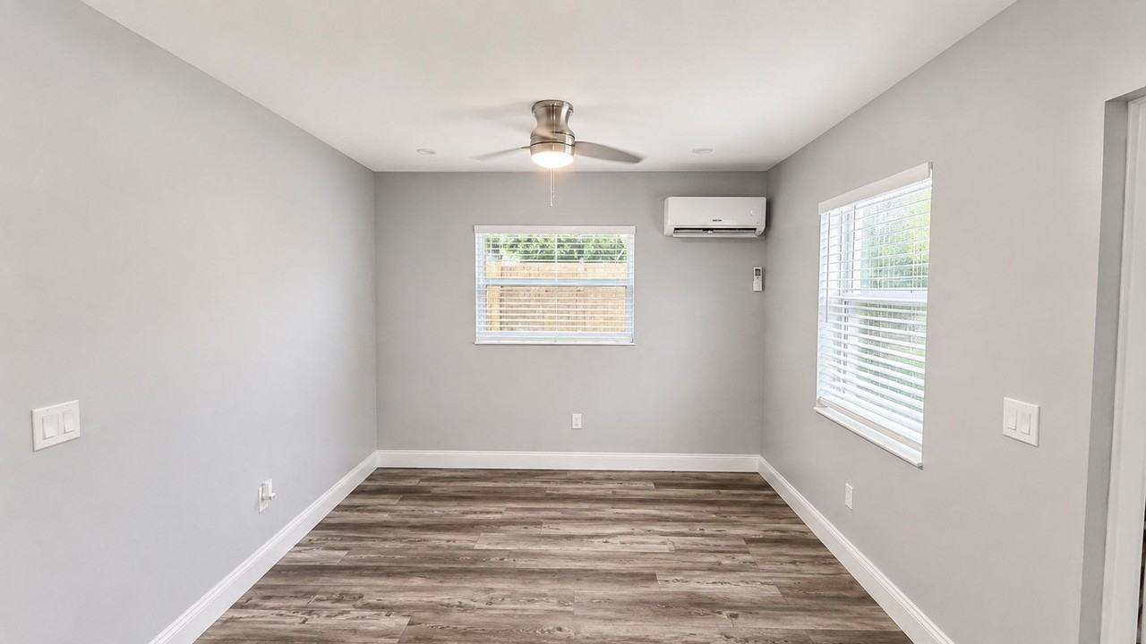 2728 Goodrich Ave - Photo 6 of 20