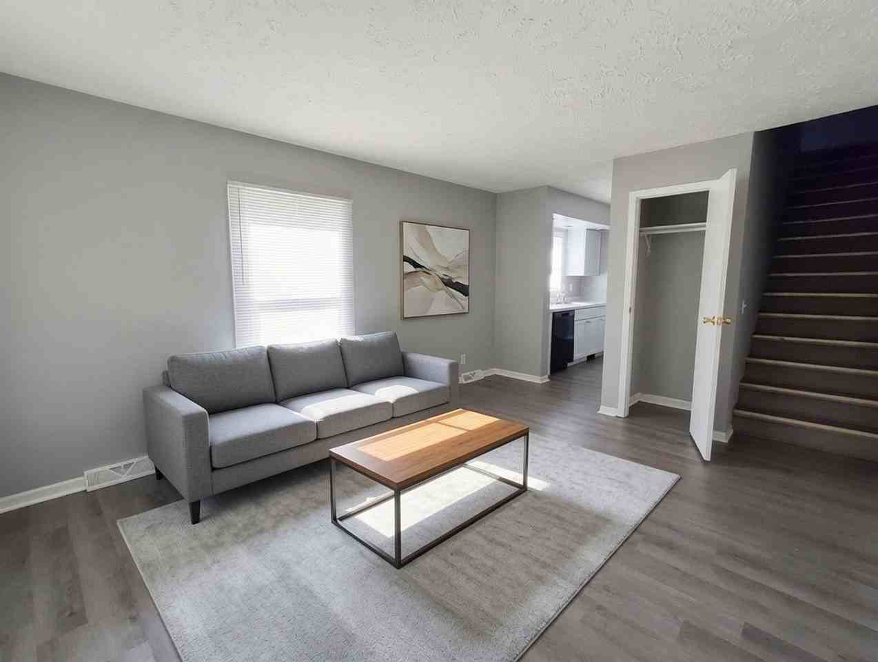 421 W Jefferson St - Photo 2 of 19