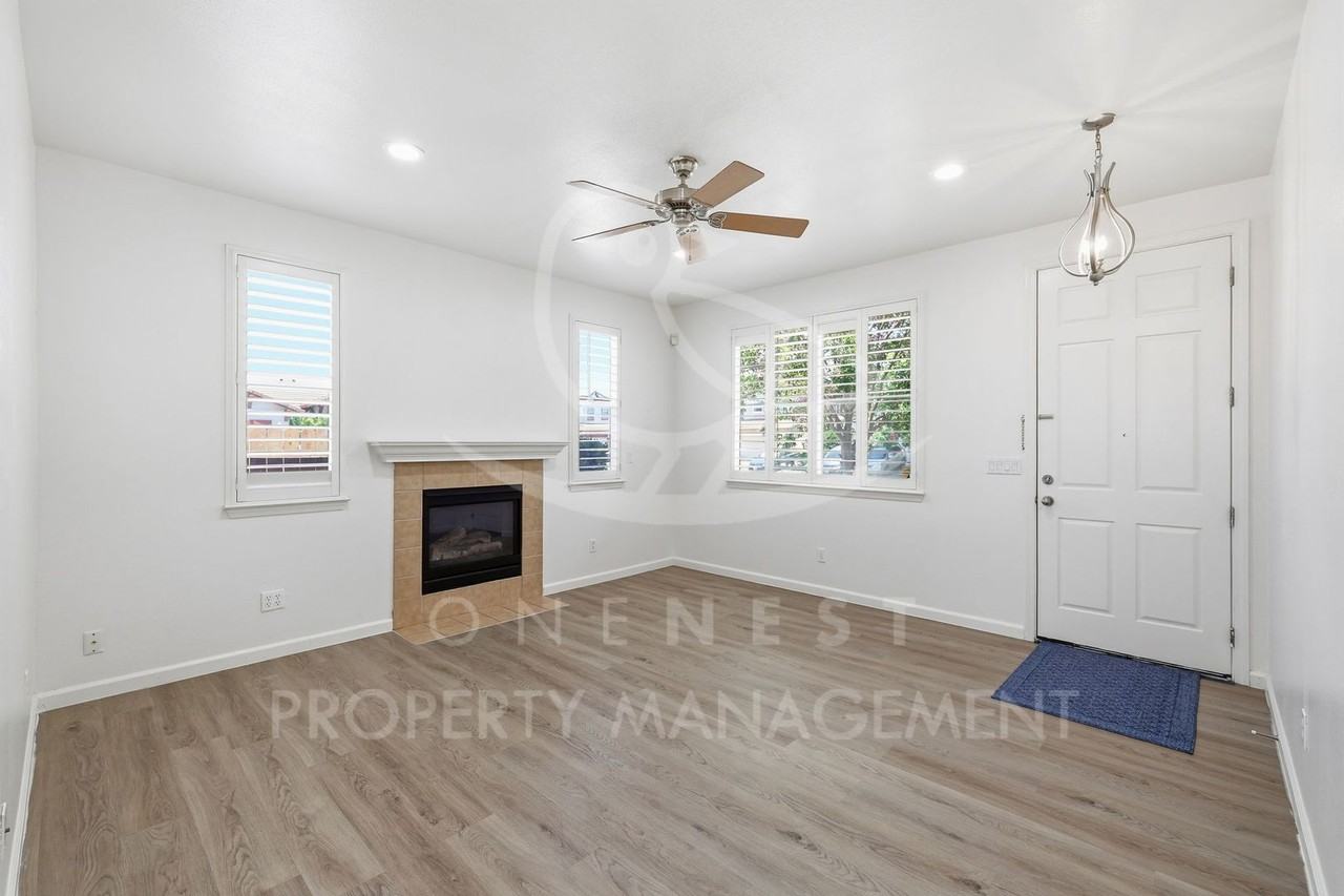 3518 Garden Rose Dr - Photo 3 of 20