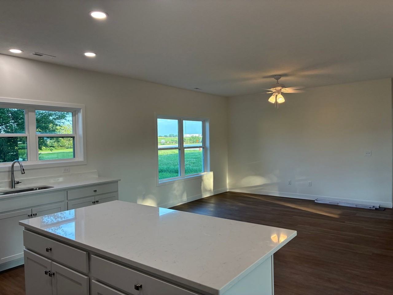 304 S Elm St - Photo 7 of 12