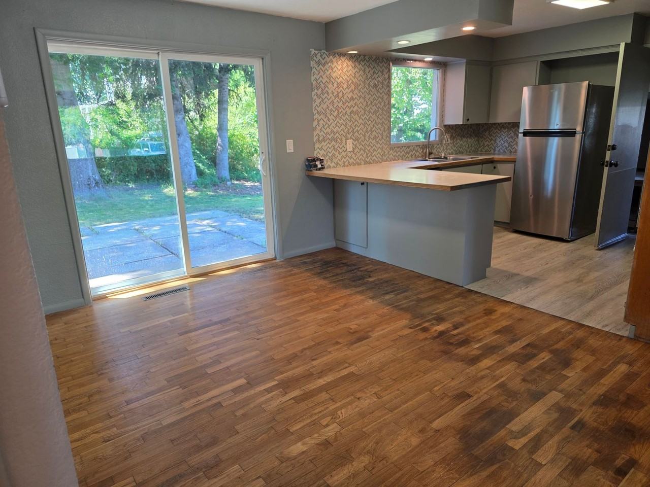 1315 Pacific St - Photo 4 of 14