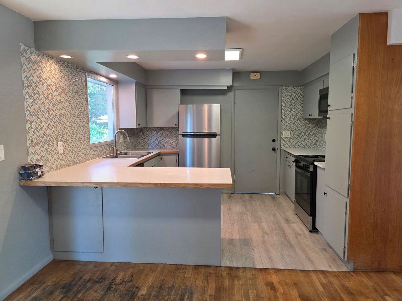 1315 Pacific St - Photo 5 of 14