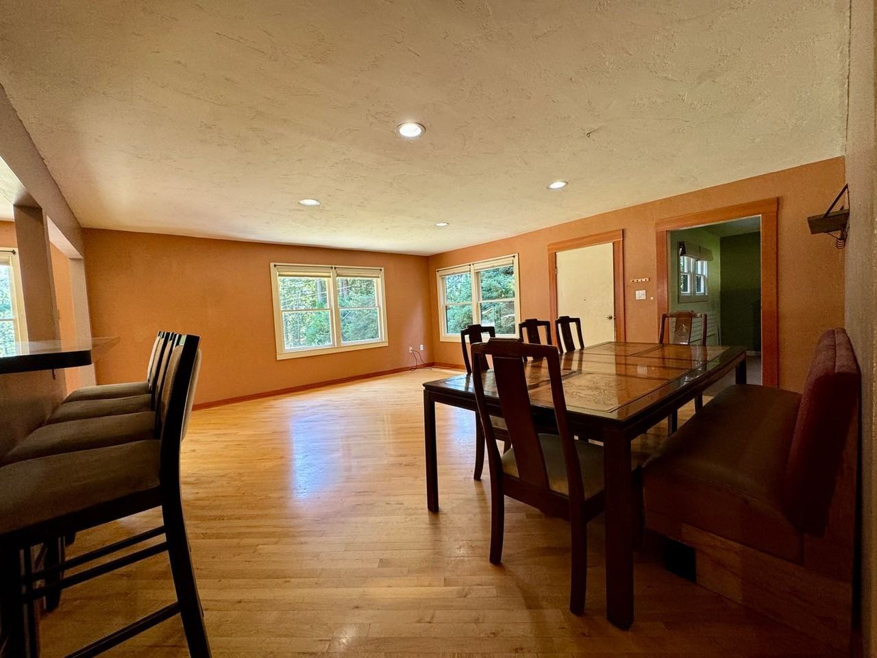 654 Grotzman Rd - Photo 7 of 17