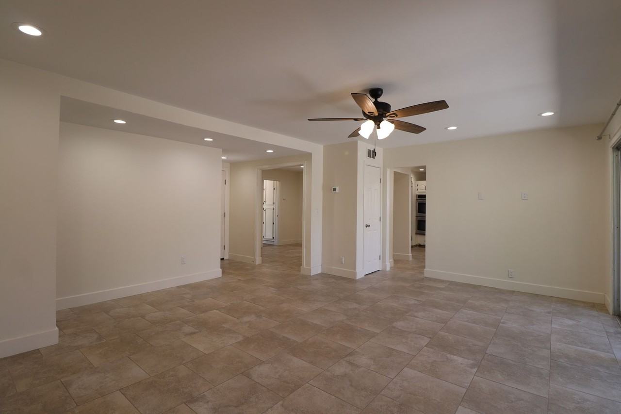 707 N College Dr - Photo 4 of 19