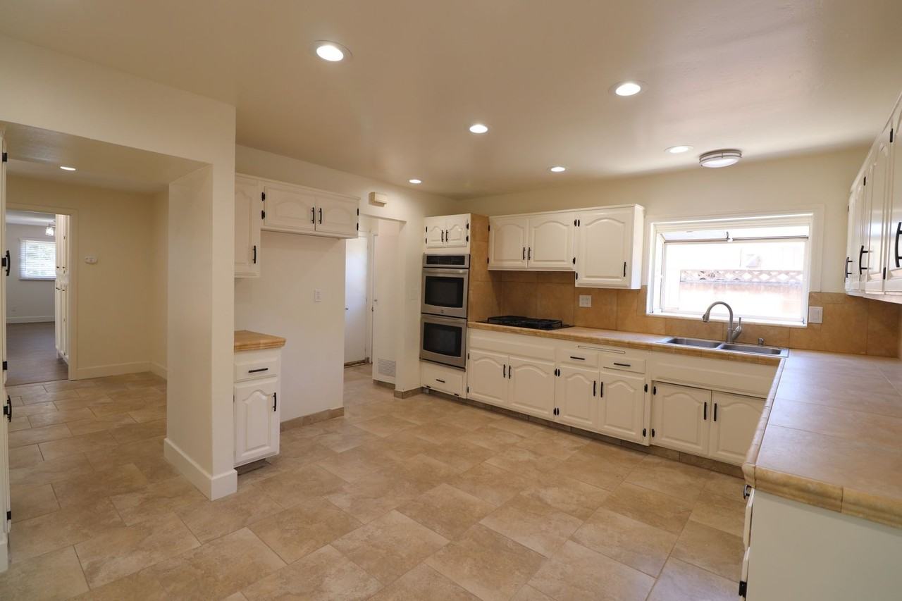 707 N College Dr - Photo 6 of 19