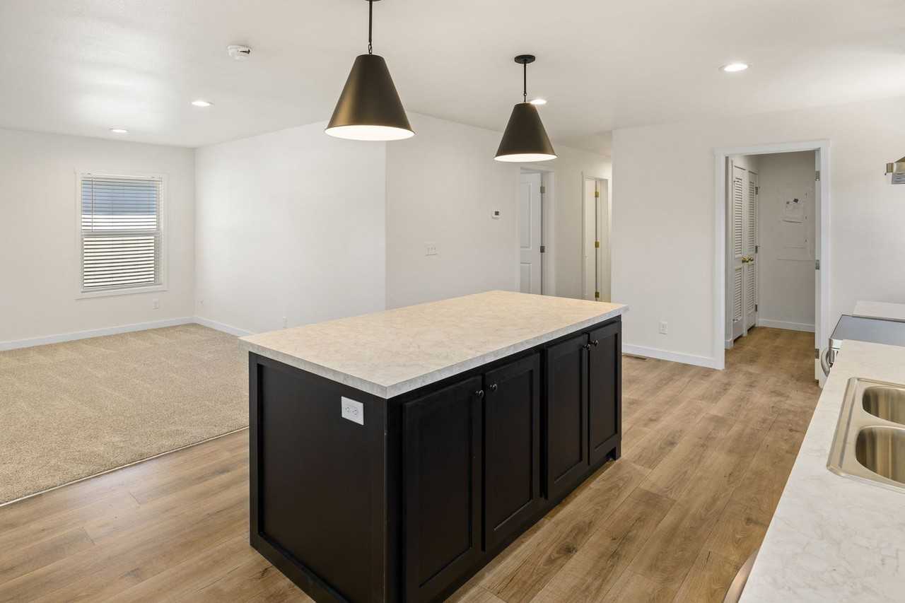 Aspen Grove MHP LLC - Photo 4 of 23