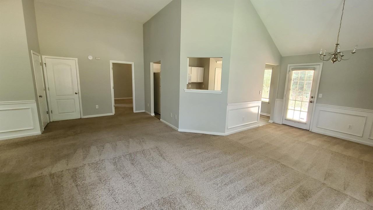 1593 Queen Elizabeth Dr #1 - Photo 3 of 18