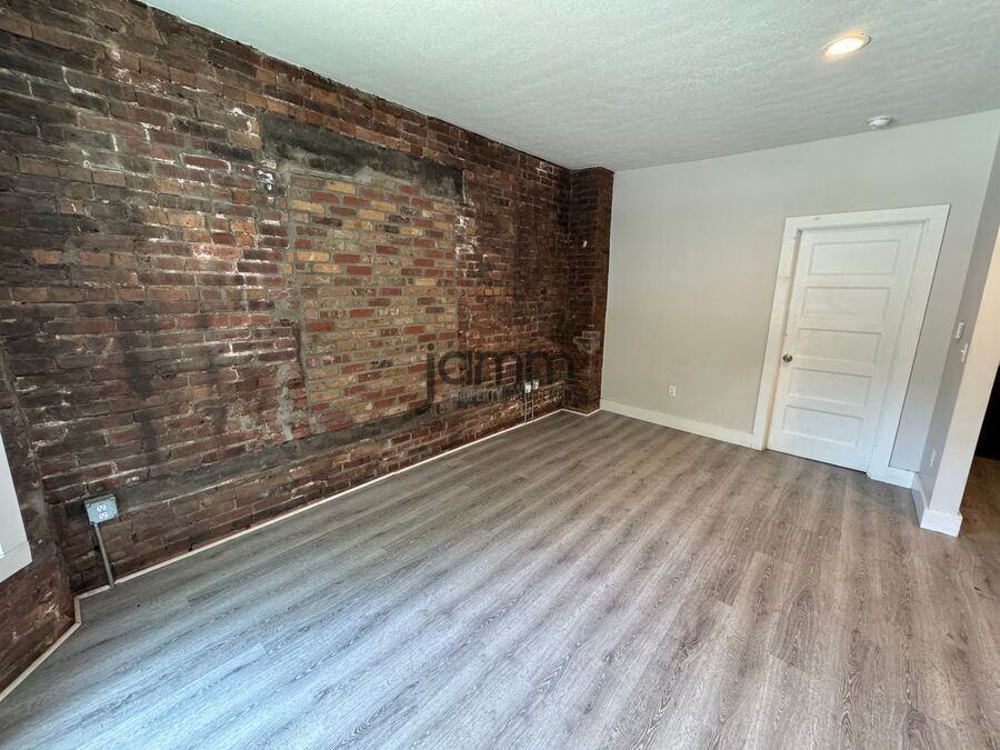 1960 W 65th St #1960 - Photo 3 of 21