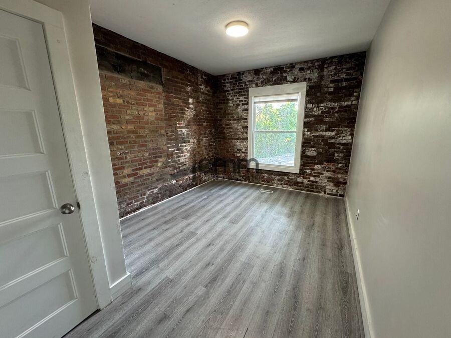 1960 W 65th St #1960 - Photo 5 of 21