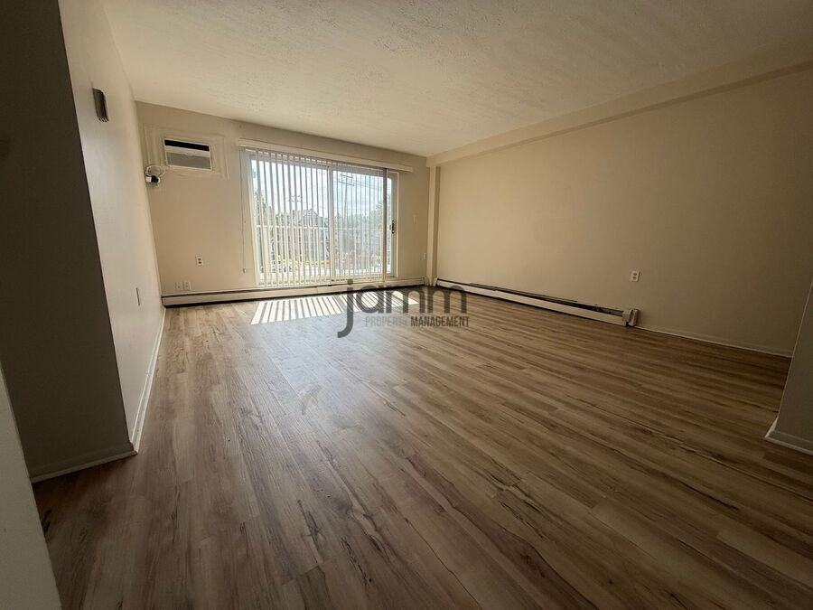 3160 W 14th St #203 - Photo 3 of 10