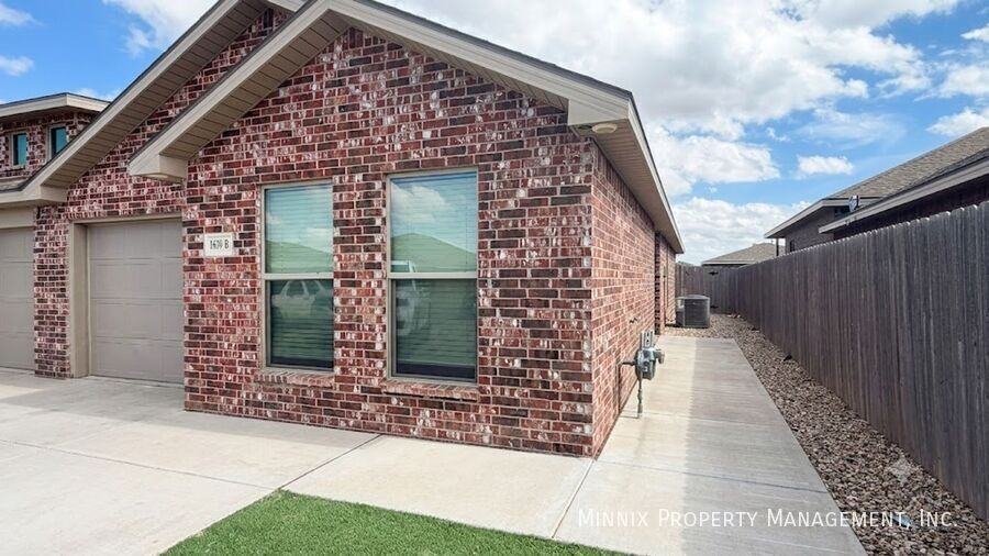 1639 133rd St #B - Photo 2 of 17