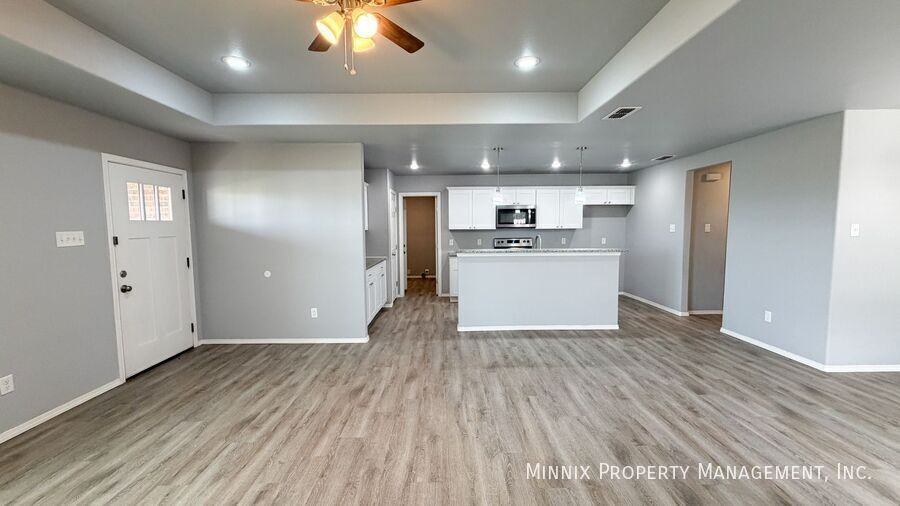 8532 11th St - Photo 3 of 17