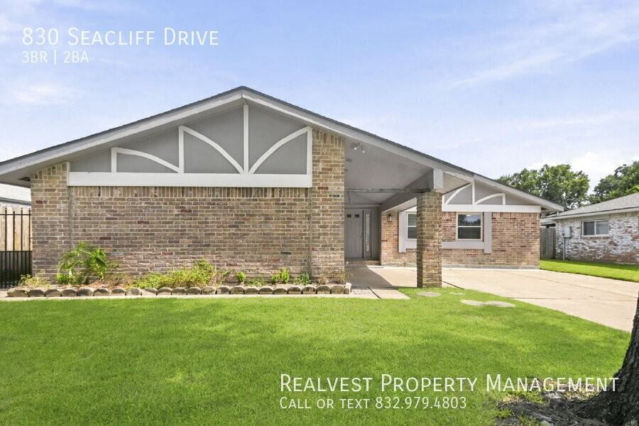 830 Seacliff Dr - Photo 2 of 18