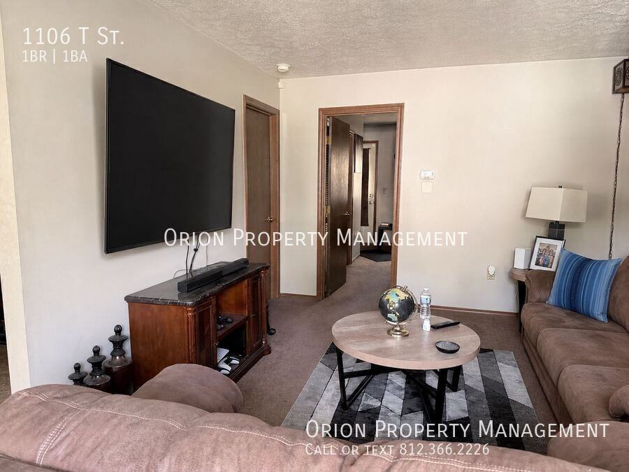 1106 T St - Photo 3 of 6