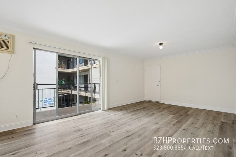 7540 Hampton Ave #206 - Photo 6 of 22