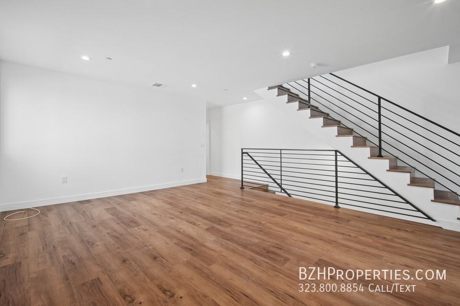 6334 1/2 Beck Ave - Photo 2 of 26