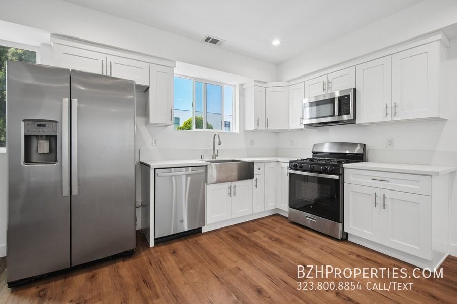 6334 1/2 Beck Ave - Photo 5 of 26