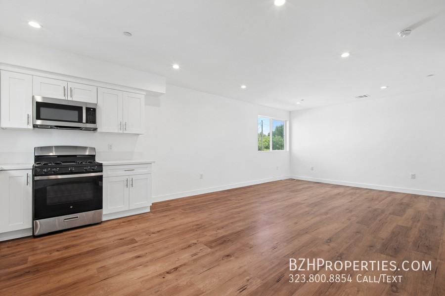 6334 1/2 Beck Ave - Photo 6 of 26