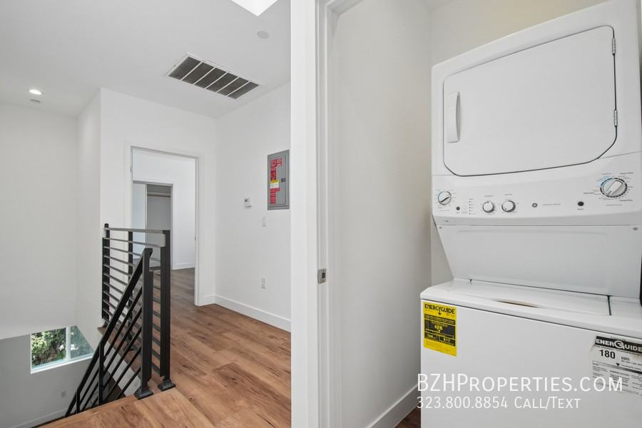6334 1/2 Beck Ave - Photo 7 of 26