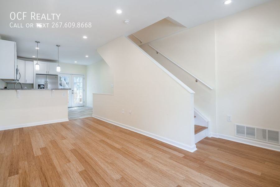 2612 Titan St - Photo 2 of 12