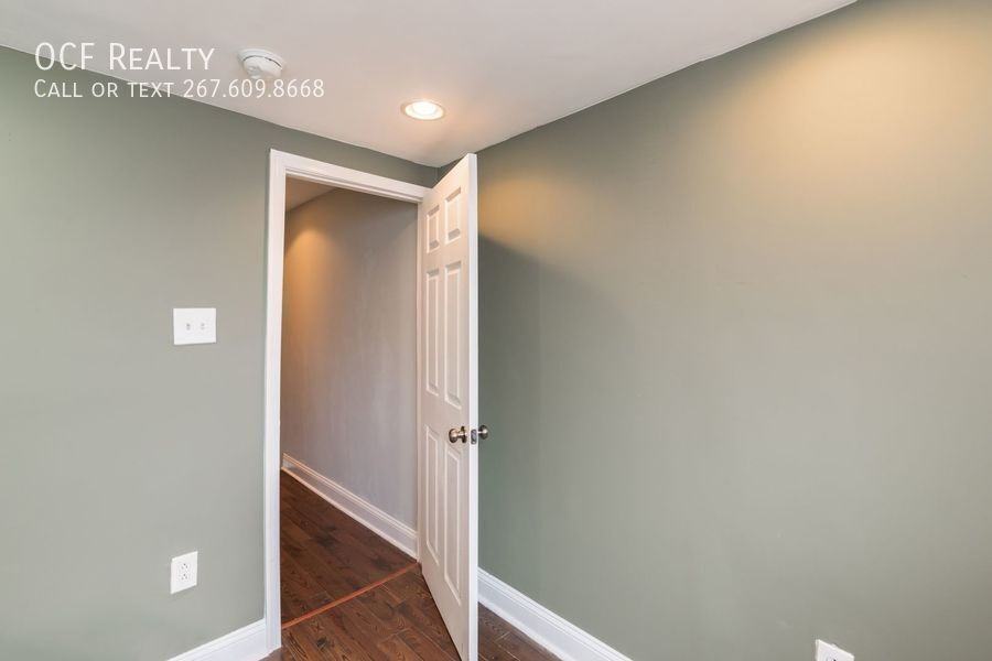 2033 Sigel St - Photo 7 of 18