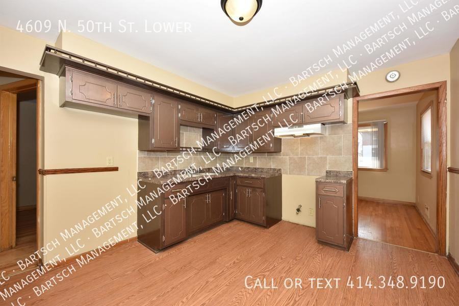 4609 N 50th St Lowr - Photo 3 of 6