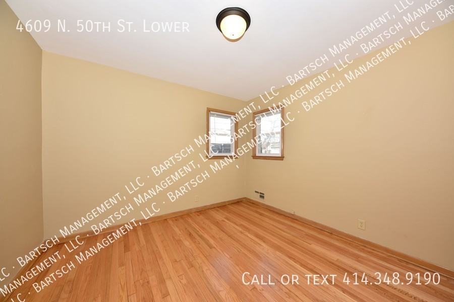 4609 N 50th St Lowr - Photo 5 of 6