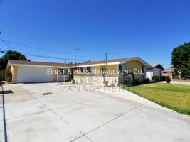 featured image of 3310 E Curry St