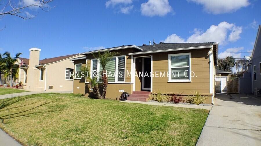 2953 Silva St - Photo 2 of 30