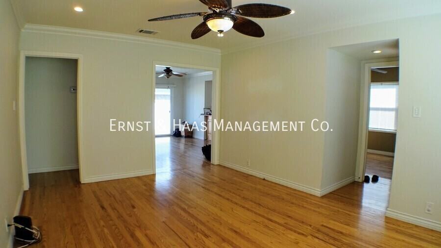 2953 Silva St - Photo 5 of 30