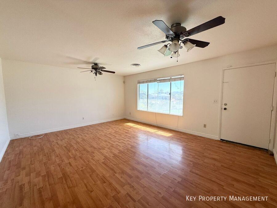 616 Greenway Rd - Photo 5 of 34