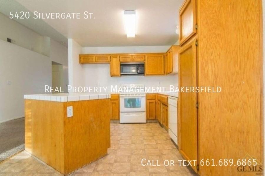 5420 Silvergate St - Photo 7 of 20