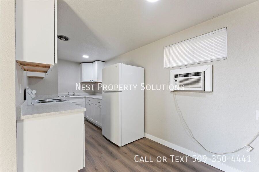 4460 Circle Pl Ne #2 - Photo 6 of 12
