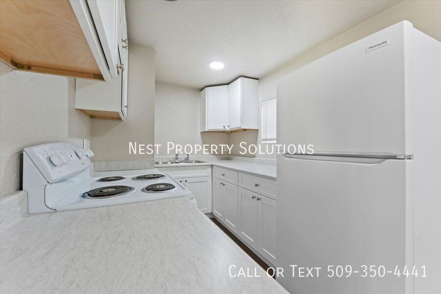 4460 Circle Pl Ne #2 - Photo 7 of 12