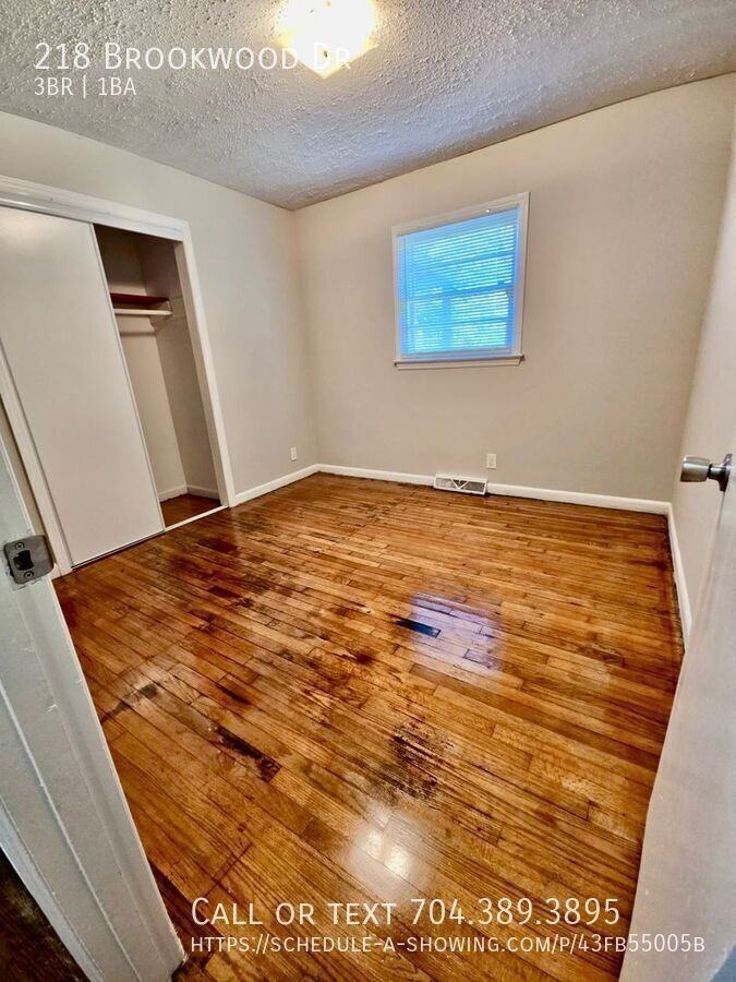 218 Brookwood Rd - Photo 6 of 10
