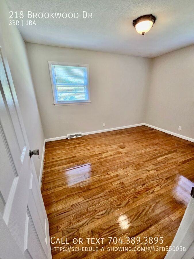 218 Brookwood Rd - Photo 7 of 10