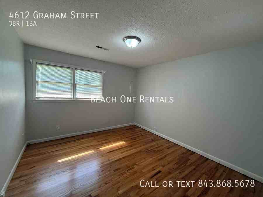4612 Graham St - Photo 6 of 9