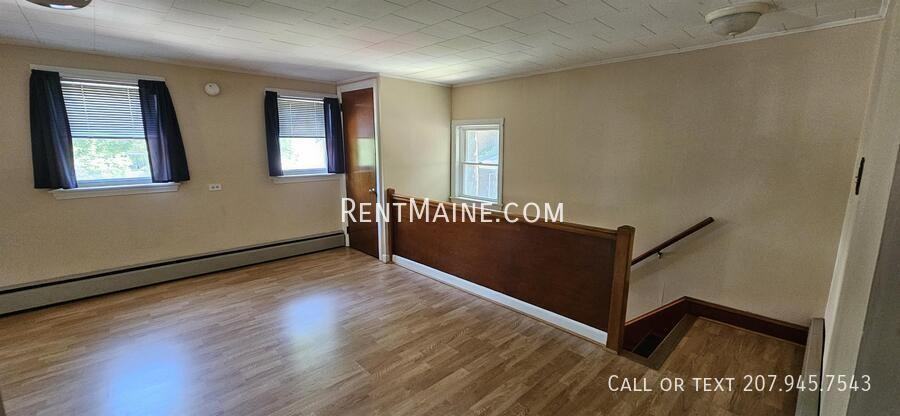 5 1/2 Hudson St - Photo 3 of 7