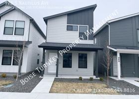 featured image of 976 S Nautilus Ave