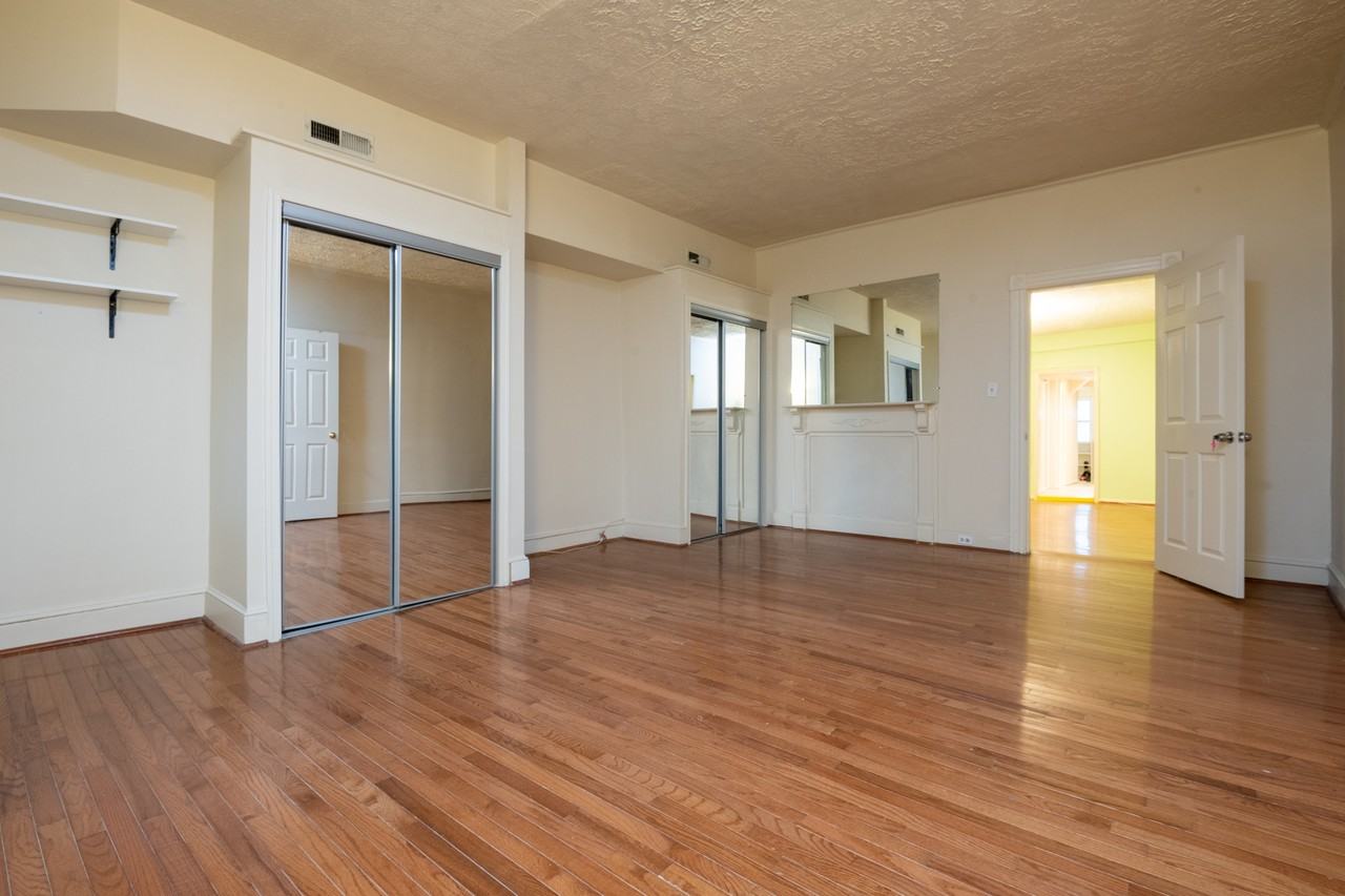709 13th St Ne - Photo 3 of 23