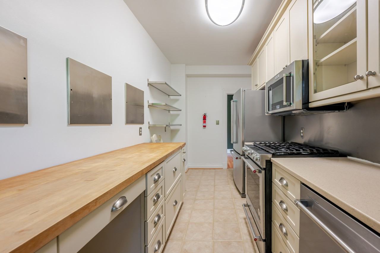 3100 Connecticut Ave Nw #202 - Photo 7 of 21